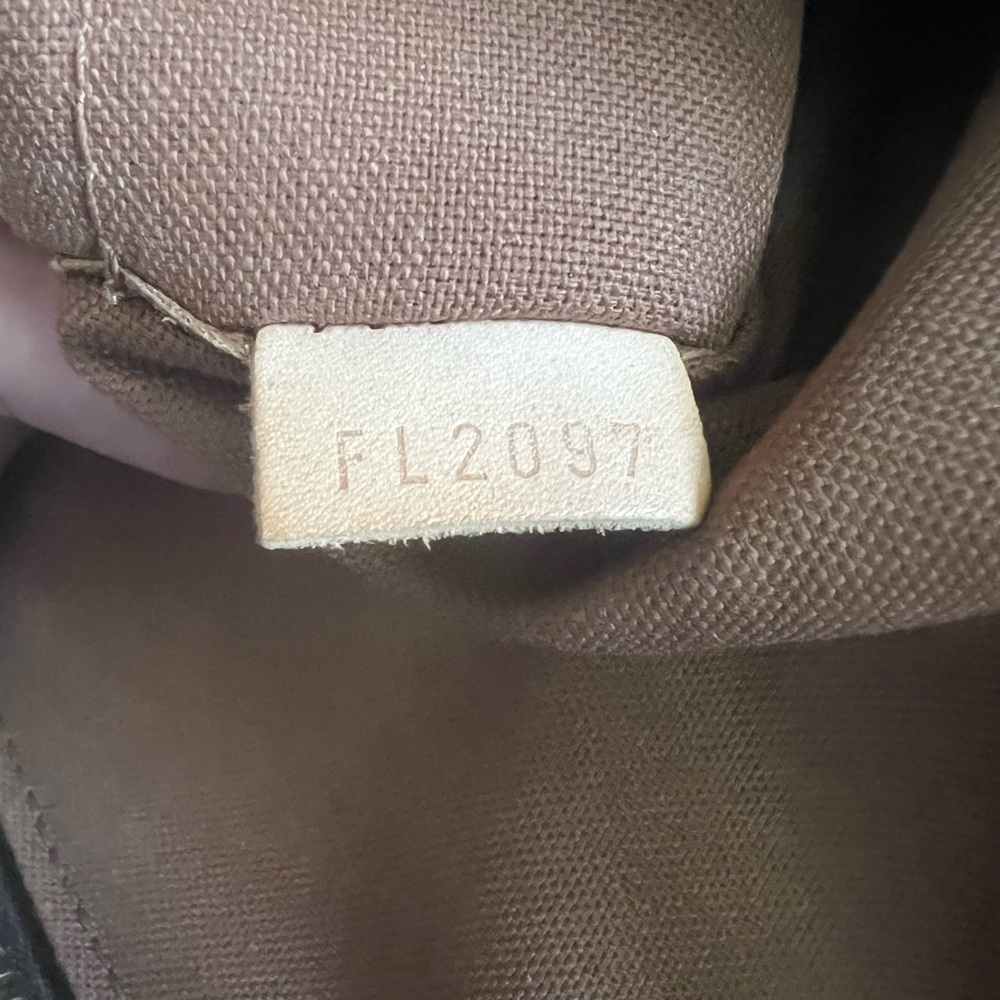 Monogram,Authentic.Very Good Condition, With Dust… - image 5